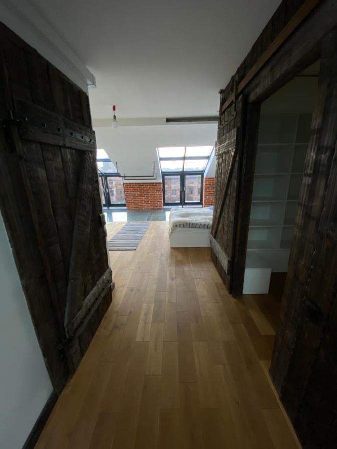 דירות לודז' Wyjatkowy 2-Poziomowy Klimatyzowany Loft מראה חיצוני תמונה